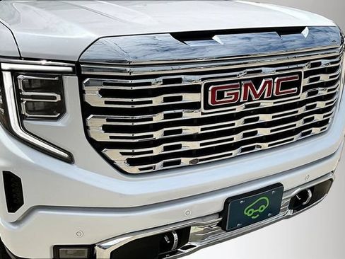 Used 2024 GMC Sierra 1500 Denali w/ Technology Package AWD/4WD image 34