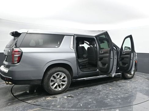Used 2023 Chevrolet Suburban Premier image 63