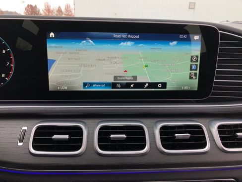 Used 2022 Mercedes-Benz GLE 350 4MATIC w/ Premium Package image 20