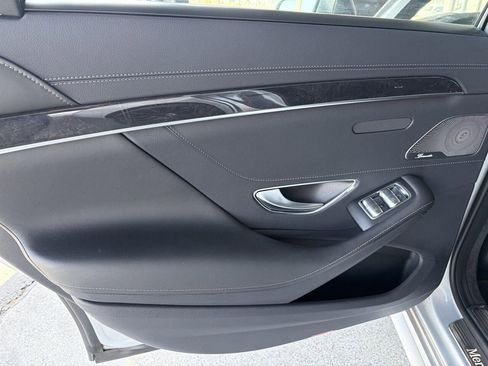 Used 2020 Mercedes-Benz S 560 Sedan image 28