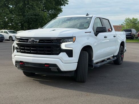 Used 2023 Chevrolet Silverado 1500 RST w/ Redline Edition AWD/4WD image 2