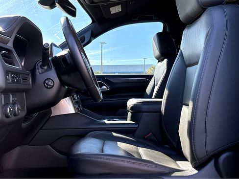 Used 2022 Chevrolet Tahoe LT w/ Luxury Package image 14