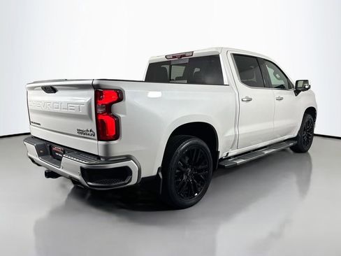 Used 2021 Chevrolet Silverado 1500 High Country w/ Technology Package AWD/4WD image 5
