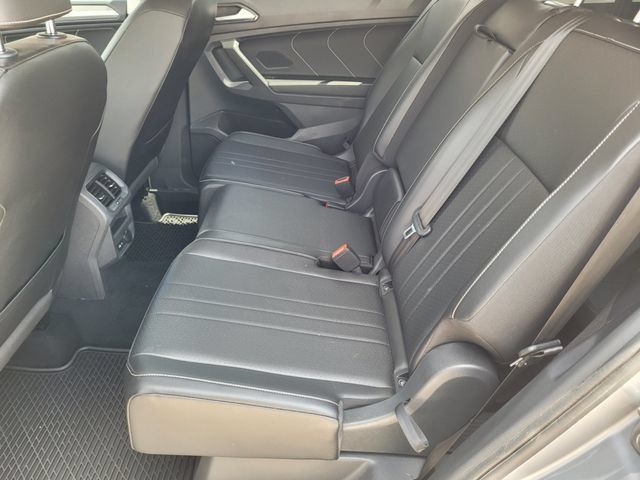 Used 2022 Volkswagen Tiguan SE FWD image 26