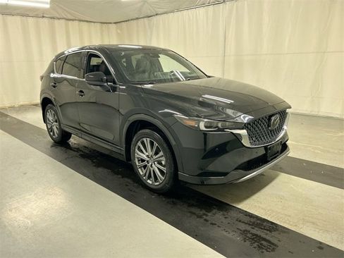 New 2025 MAZDA CX-5 Signature image 1