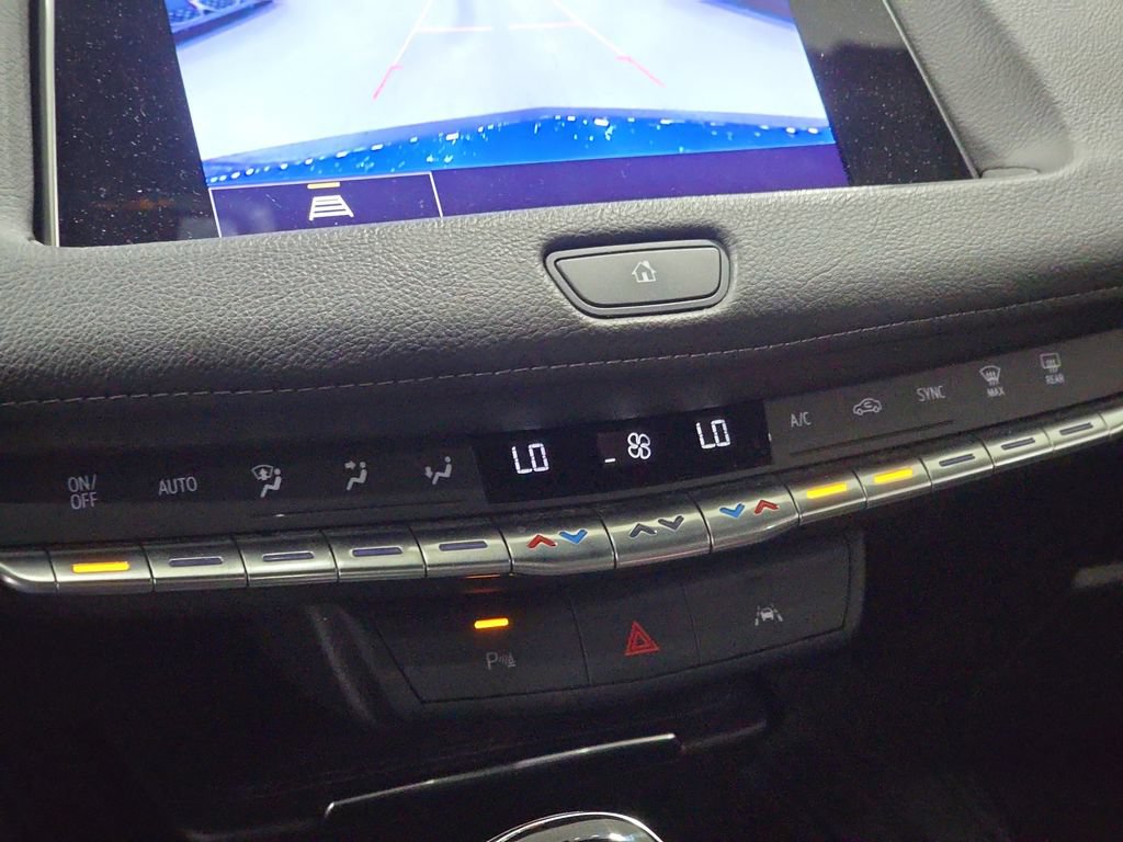 Used 2023 Cadillac XT4 Premium Luxury FWD image 16