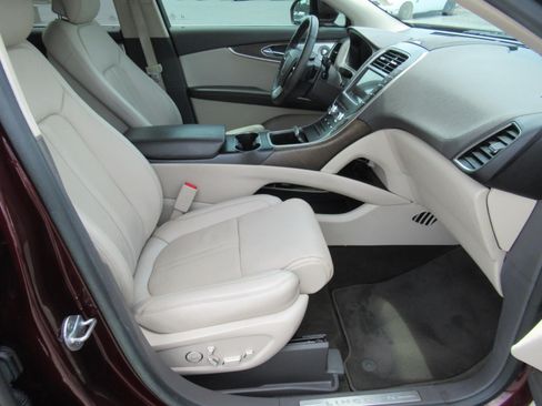 Used 2020 Lincoln Nautilus Reserve w/ Equipment Group 202A AWD/4WD image 10