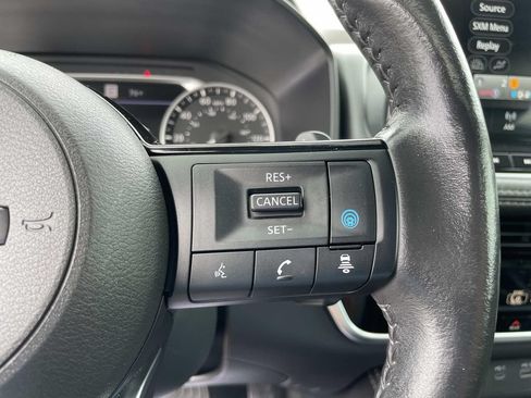 Used 2023 Nissan Rogue SL w/ SL Premium Package FWD image 26