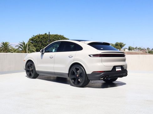 New 2026 Porsche Cayenne Coupe AWD/4WD image 3