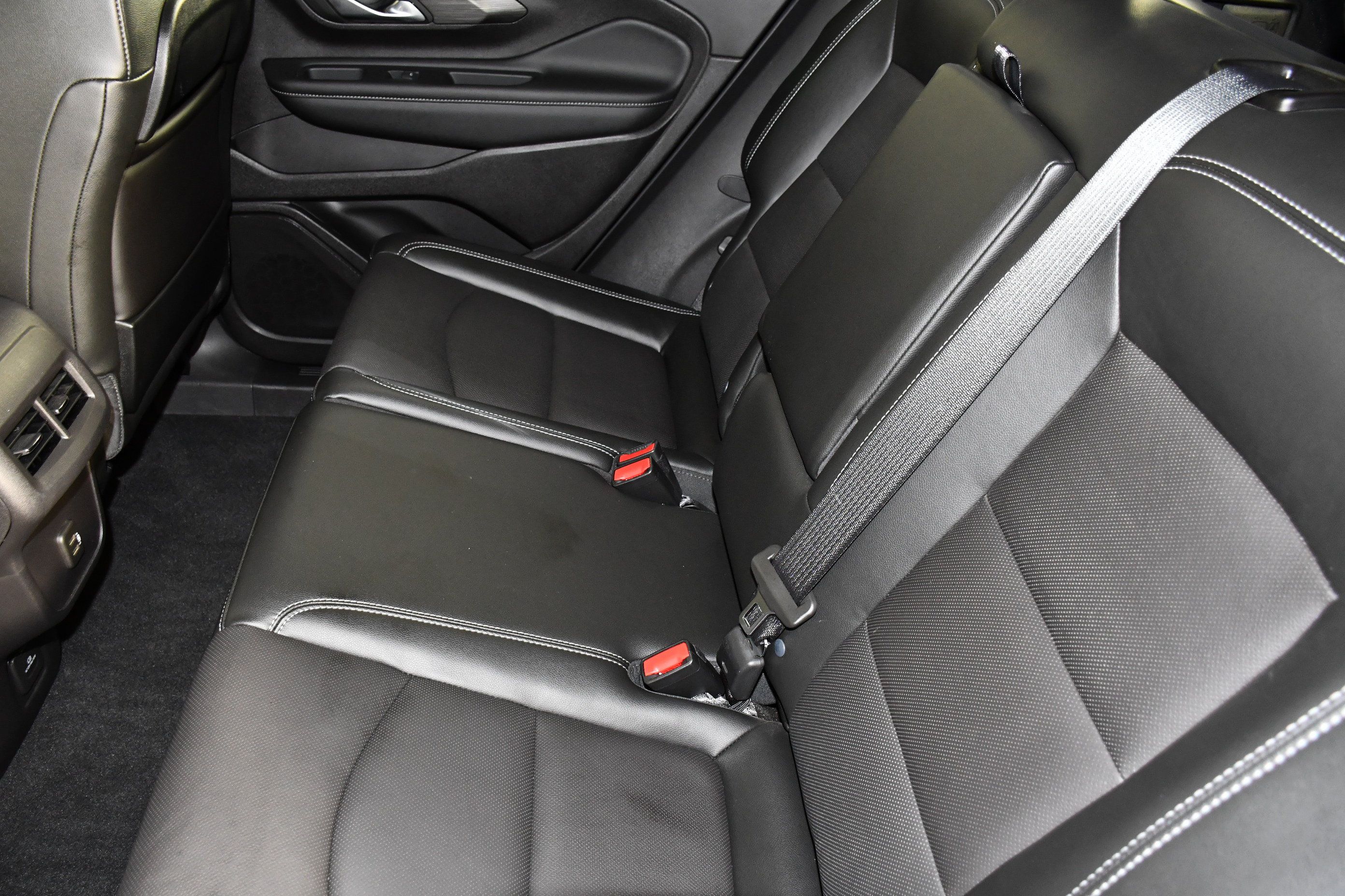 Used 2024 GMC Terrain SLT w/ Tech Package AWD/4WD image 50