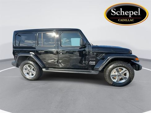 Used 2021 Jeep Wrangler Unlimited Sahara image 9