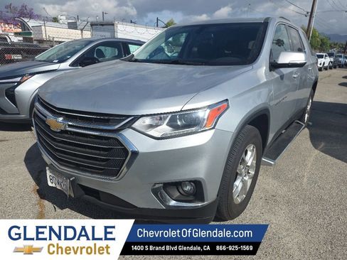 Used 2018 Chevrolet Traverse LT FWD image 1