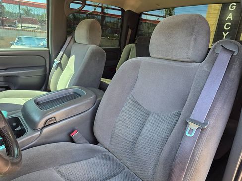 Used 2005 Chevrolet Silverado 1500 LS AWD/4WD image 22