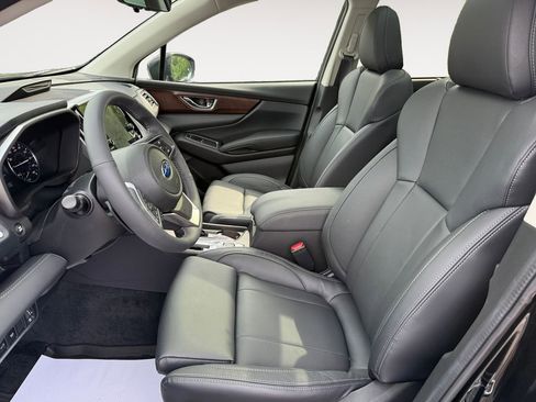 New 2025 Subaru Ascent Touring w/ Popular Package #2 image 13