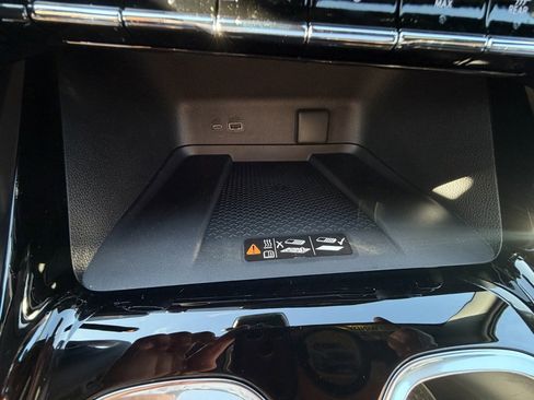 New 2026 Chevrolet Traverse RS w/ LPO, Floor Liner Package image 32