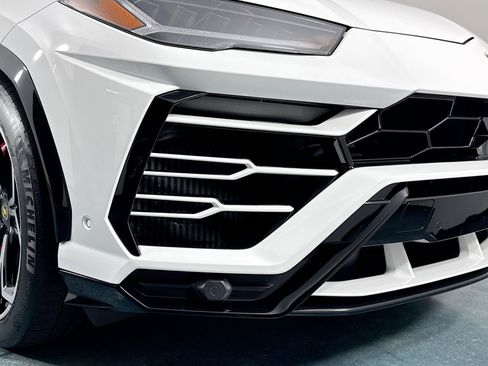 Used 2021 Lamborghini Urus AWD/4WD image 56