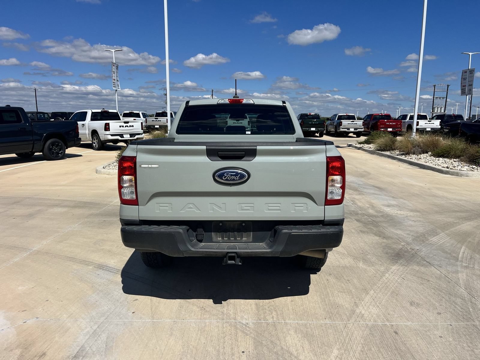 Used 2024 Ford Ranger XL w/ Trailer Tow Package RWD image 4