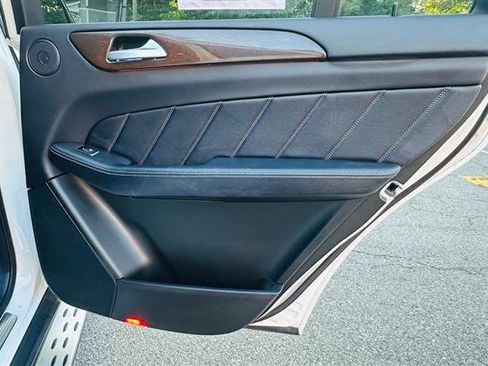 Used 2016 Mercedes-Benz GL 450 4MATIC w/ Premium I Package image 27