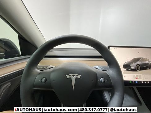 Used 2024 Tesla Model Y Long Range image 24