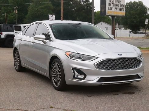Used 2019 Ford Fusion Titanium AWD/4WD image 3