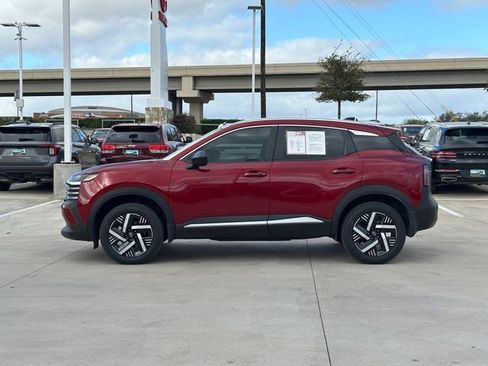 Used 2026 Nissan Kicks SV w/ SV Premium Package image 7