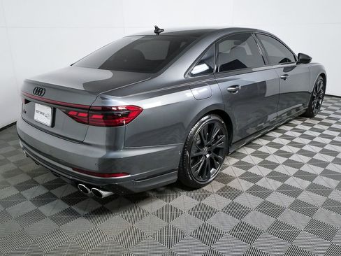 Used 2025 Audi S8 image 30