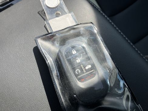 Used 2025 Honda Accord Sport image 39
