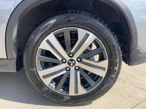 Used 2025 Mitsubishi Outlander Sport SE image 17