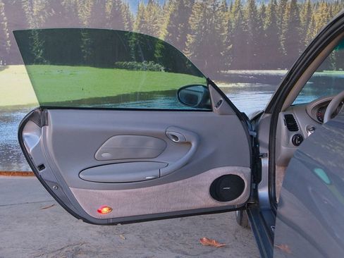 Used 2002 Porsche 911 Carrera image 11