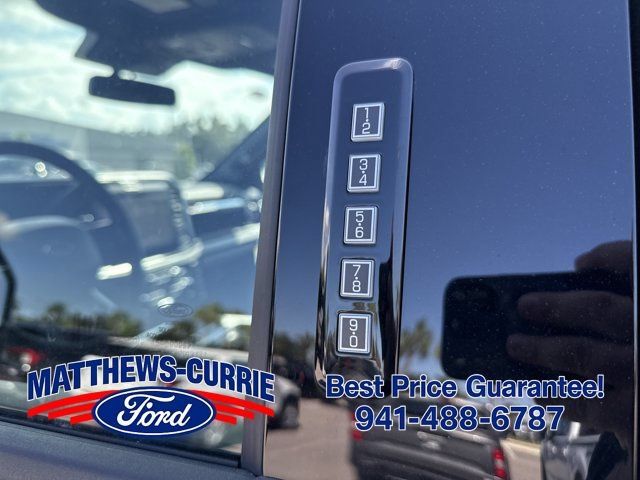 New 2026 Ford F450 Platinum w/ FX4 Off-Road Package AWD/4WD image 9