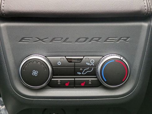 New 2026 Ford Explorer Platinum image 18