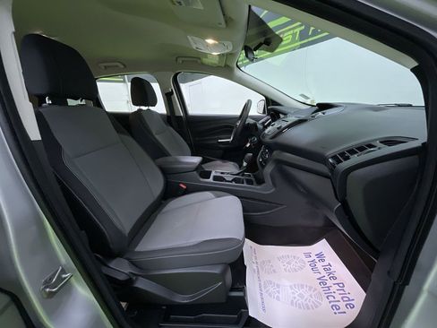 Used 2017 Ford Escape SE image 28