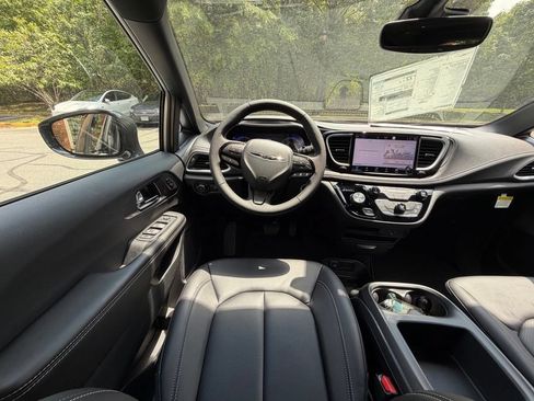New 2026 Chrysler Pacifica Select w/ S Appearance Package FWD image 14