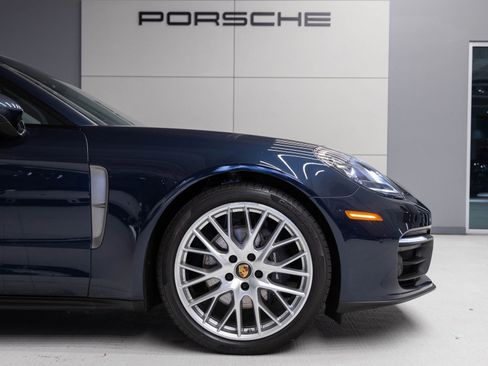 Used 2023 Porsche Panamera 4 Platinum Edition image 11