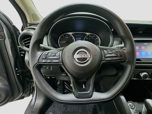 Used 2024 Nissan Kicks S FWD image 11