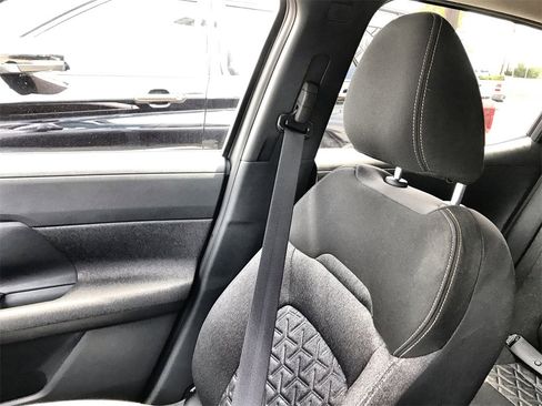 Used 2025 Nissan Kicks SV image 22