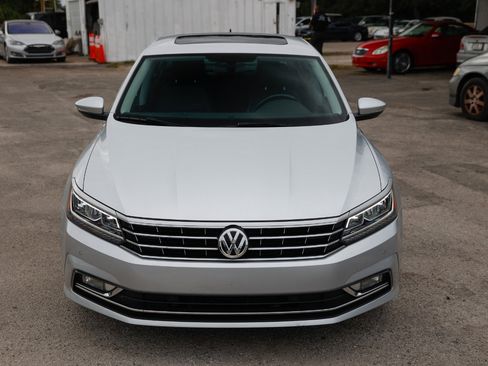 Used 2018 Volkswagen Passat 2.0T SE image 19