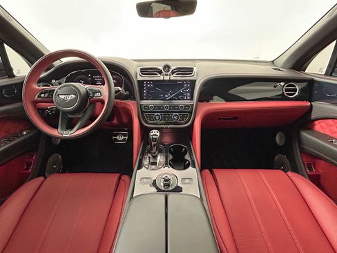 Certified 2022 Bentley Bentayga image 4