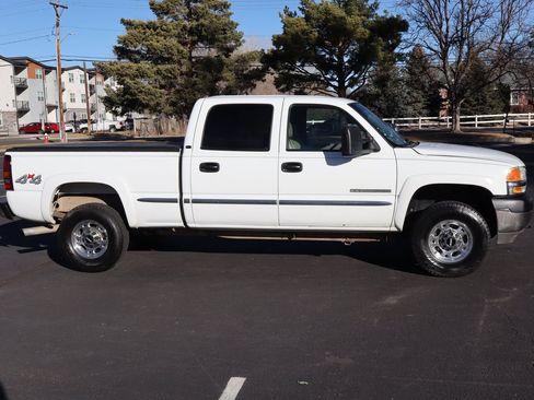 Used 2001 GMC Sierra 2500 SLT w/ SLT Marketing Option Pkg image 3