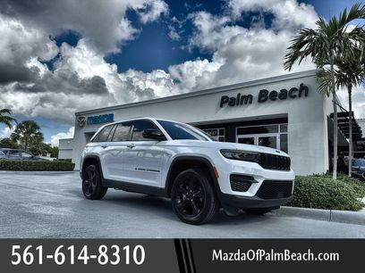 Used 2022 Jeep Grand Cherokee Altitude