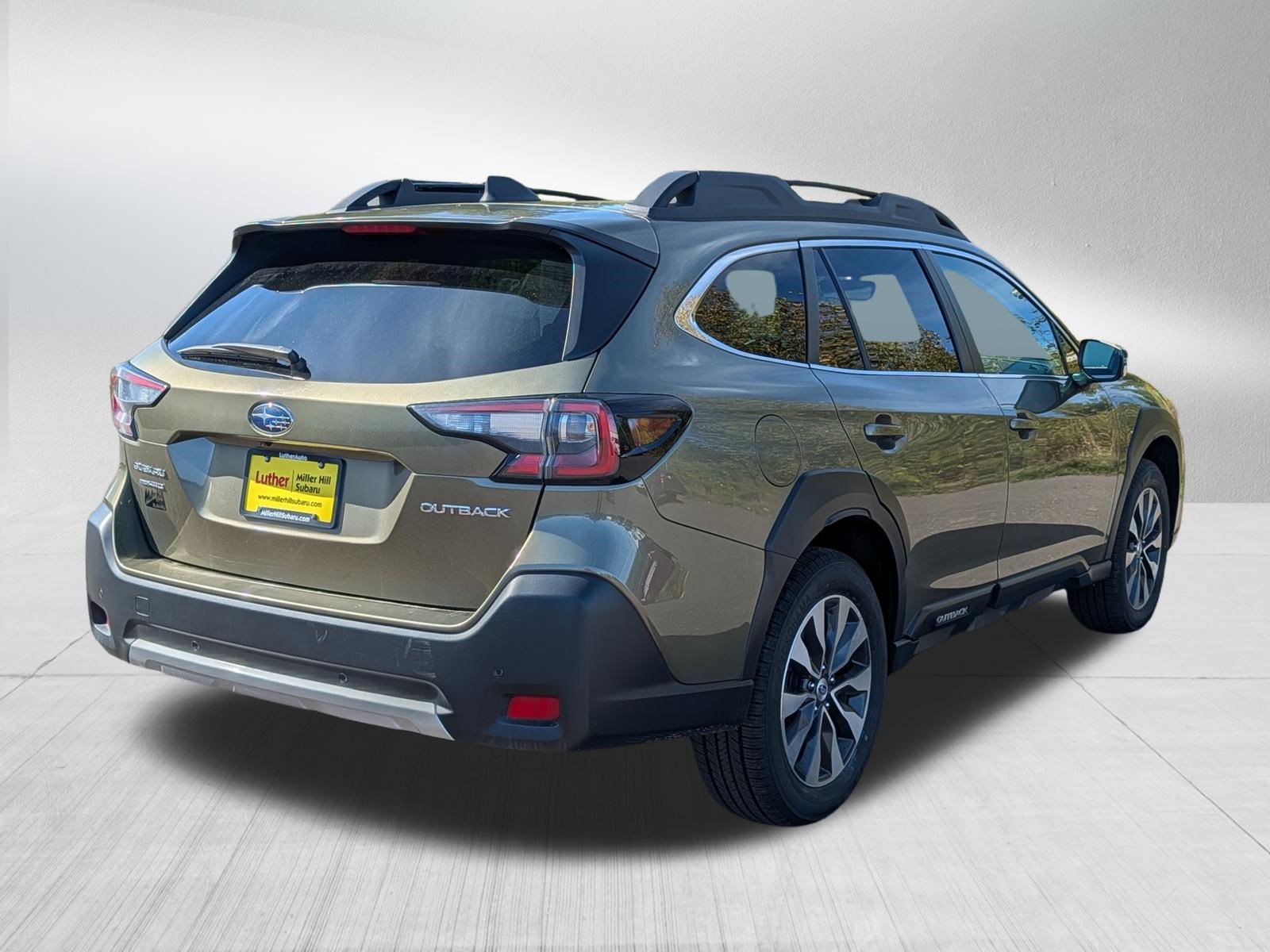 Used 2025 Subaru Outback Limited w/ Tech Package 3 AWD/4WD image 13