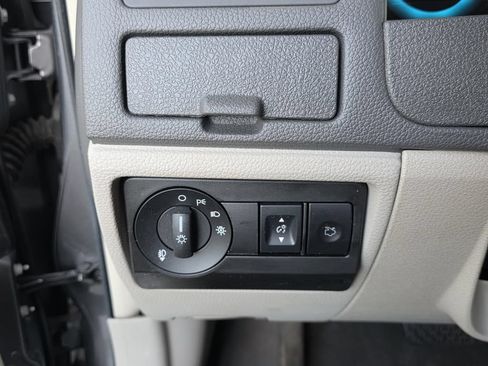 Used 2012 Ford Fusion SE FWD image 17