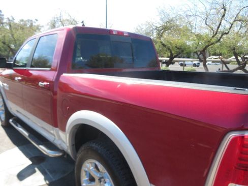 Used 2014 RAM 1500 Laramie w/ Convenience Group image 7