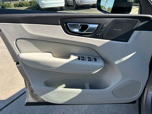 New 2026 Volvo XC60 B5 Ultra w/ Climate Package image 15
