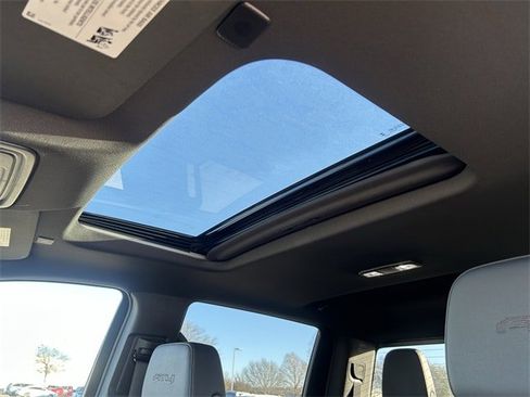 Used 2025 GMC Sierra 1500 AT4 w/ AT4 Premium Package image 28