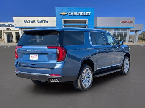 New 2026 GMC Yukon XL Denali w/ LPO, Floor Liner Package image 8