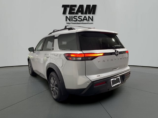 Used 2024 Nissan Pathfinder SV w/ Cargo Package AWD/4WD image 4