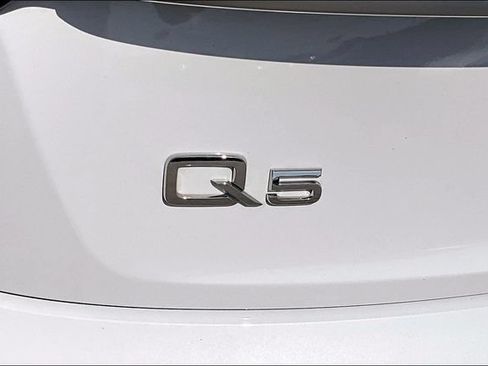 Used 2023 Audi Q5 2.0T Premium Plus w/ Premium Plus Package AWD/4WD image 33