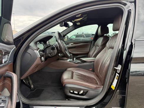 Used 2017 BMW 540i RWD image 16