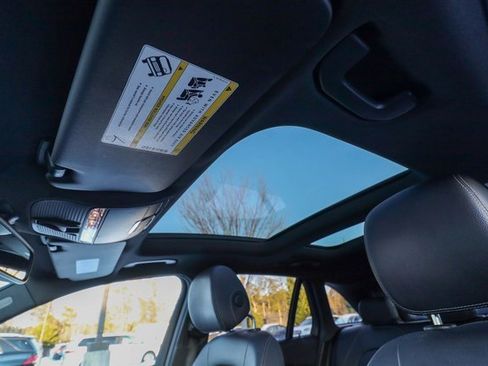 Used 2018 Mercedes-Benz GLC 300 4MATIC image 33